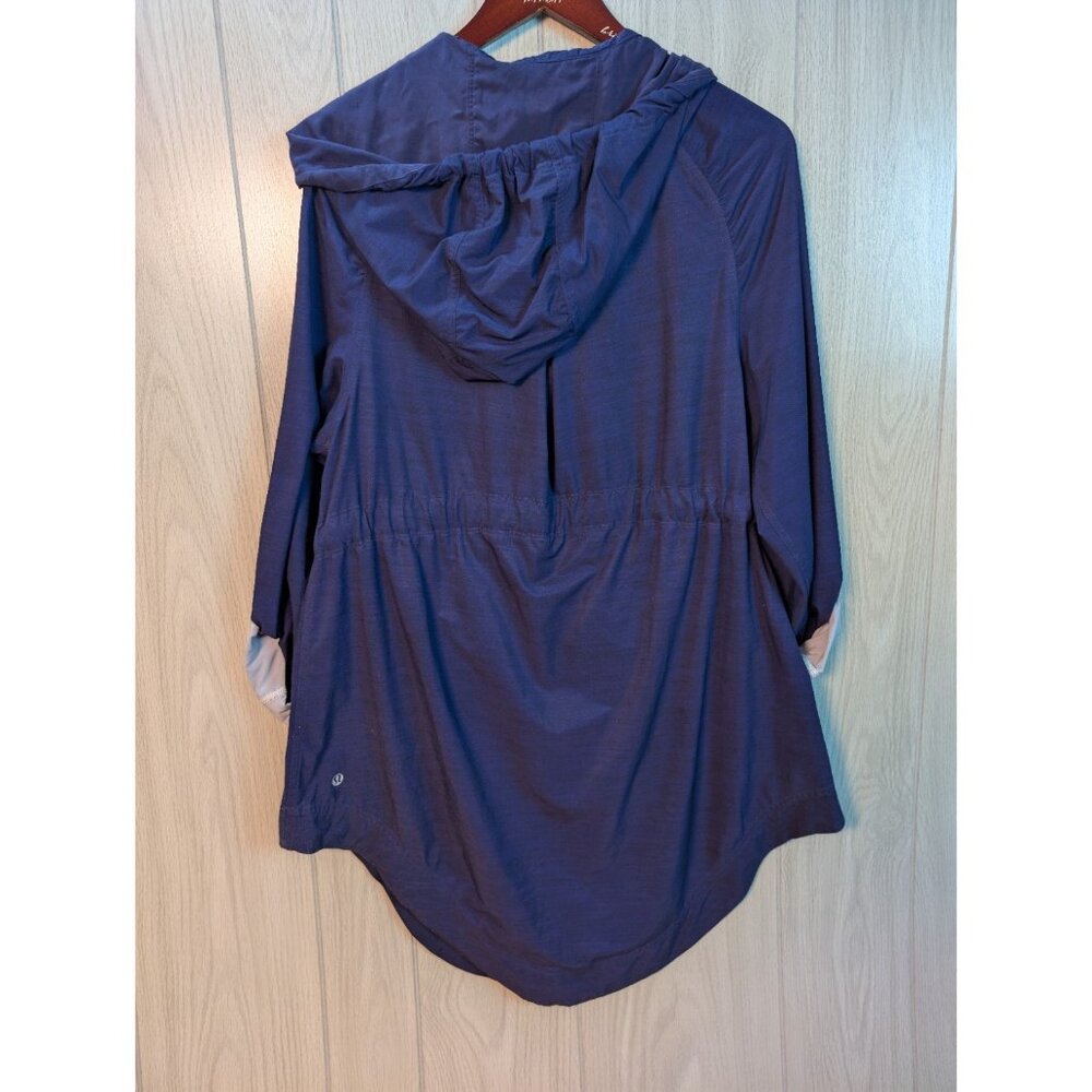 Lululemon Jacket Women's Vitality Purple Size 10 Hooded Lightweight Zip-Up - Picture 4 of 7